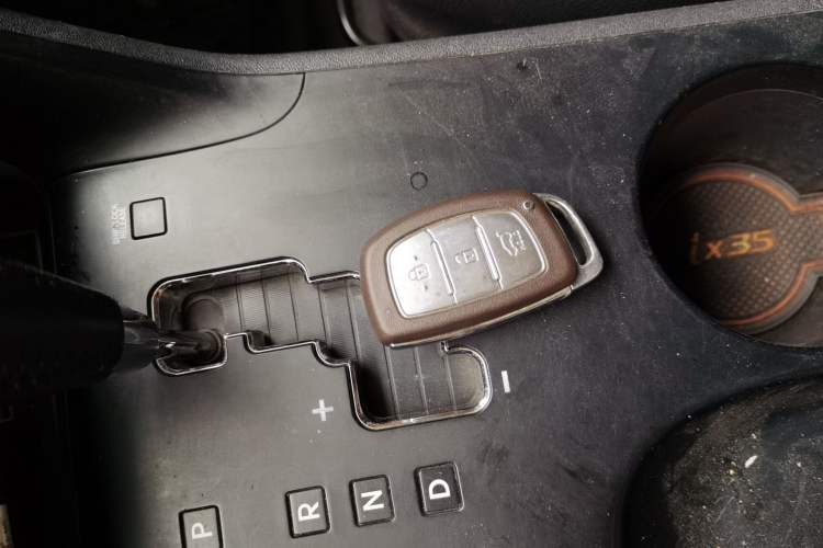 Used Hyundai ix35 2013 2.0L Automatic Two-Wheel Drive Smart GLS China IV Standard
