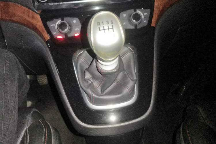 Used Haval H6 2014 Sport Edition 2.0T Diesel Manual 4x4 Elite Model
