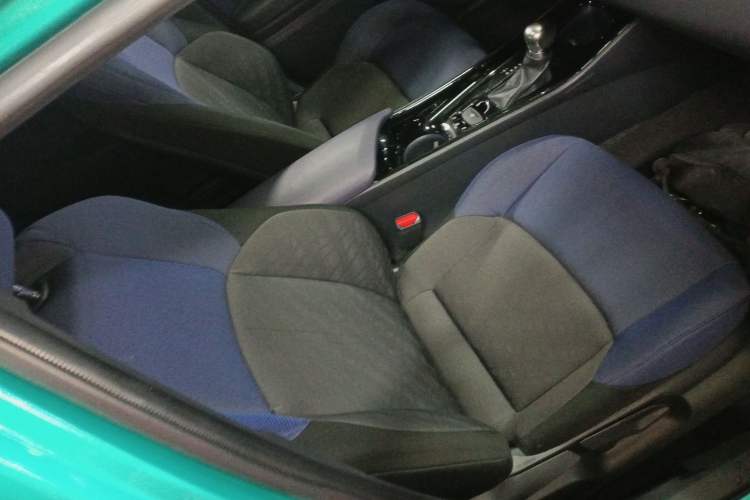 Used Toyota C-HR 2018 2.0L Luxury Sunroof Version China VI Standard