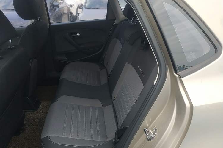 Used Volkswagen Polo 2014 1.6L Cross Polo Automatic Left Rear Seat