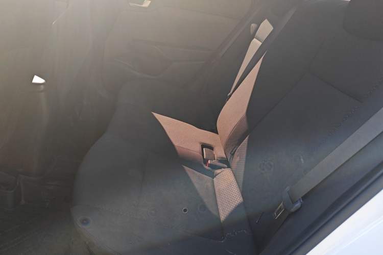 Used Hyundai Verna (new generation) 2016 1.4L Automatic Cool Edition GLS Left Rear Seat