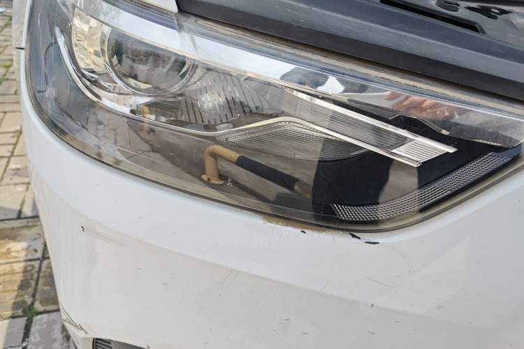 Used Haval H6 2017 Blue Label Sport Edition 1.5T Manual Two-Wheel Drive Elite Model Right Front Headlight