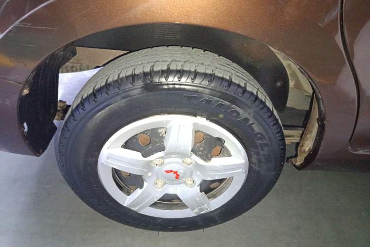 Used Wuling Hongguang 2015 1.5L S Base Model China IV Right Rear Wheel Hub