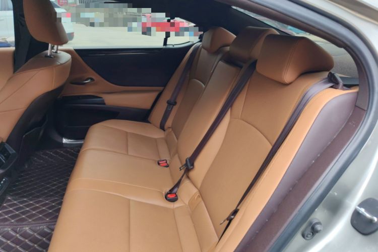 Used Lexus ES 2020 300h Premier Edition