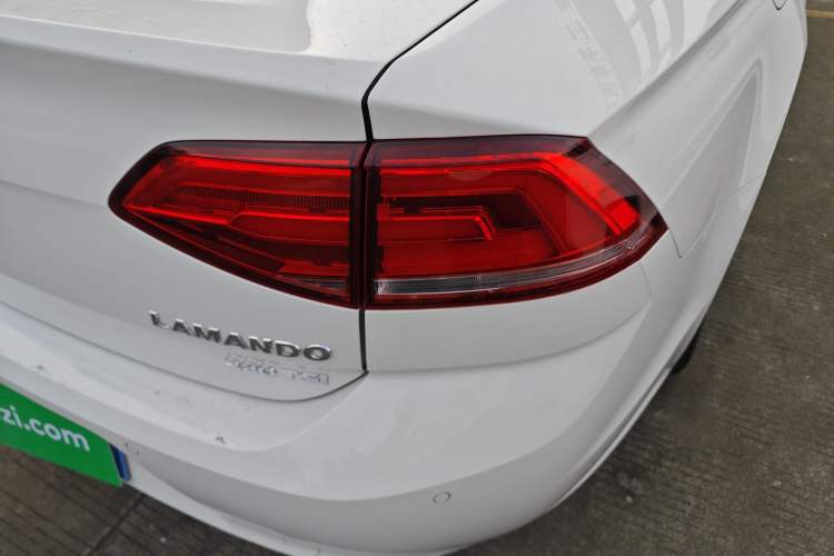 Used Volkswagen Lamando 2017 230TSI DSG Fashion Edition