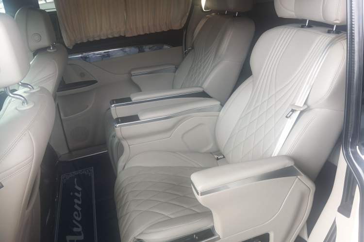 Used Buick GL8 2021 ES Landtrek 653T Comfort Edition