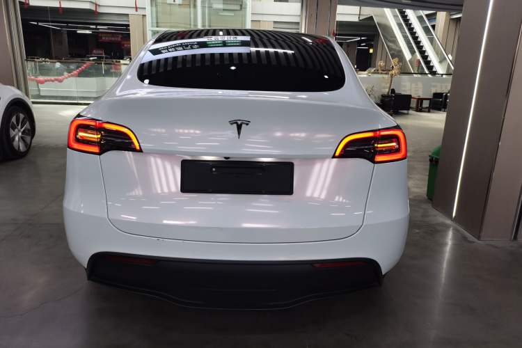 Used Tesla Model Y 2021 Standard Range Rear-Wheel Drive Version
