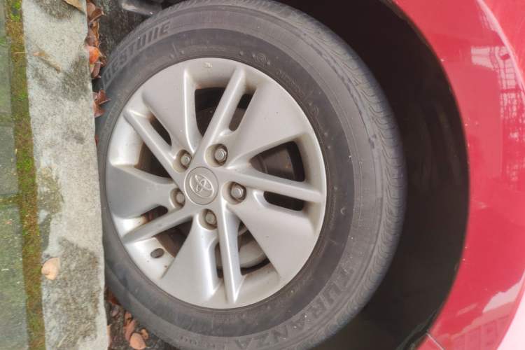 Used Toyota Corolla 2017 1.2T CVT GL-i Right Front Wheel Hub
