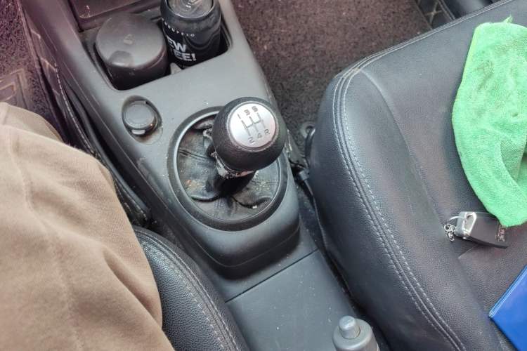 Used Suzuki Swift 2014 1.3L Manual Standard Edition Gear Lever