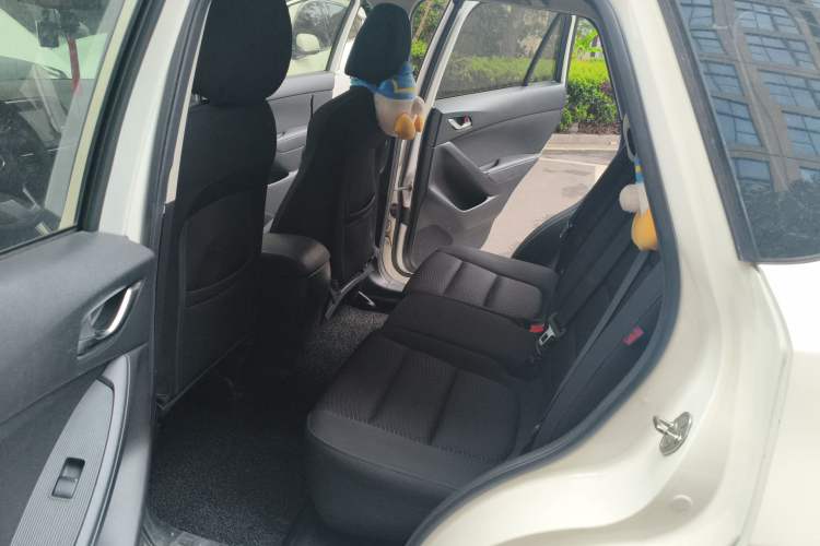 Used Mazda CX-5 2014 2.0L Automatic Two-Wheel Drive Urban Version Left Rear Seat