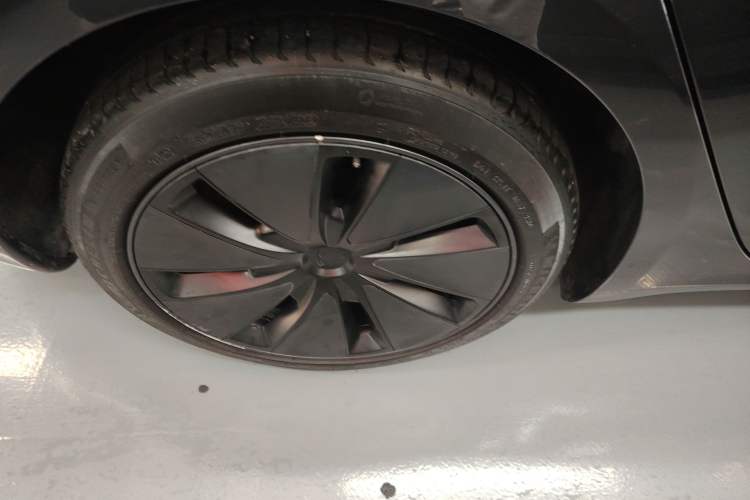 Used Tesla Model 3 2023 Rear-Wheel-Drive Version