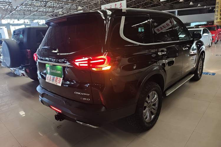 Used SAIC MAXUS D90 Pro 2021 2.0T Gasoline 4x4 Luxury Edition 7-Seater