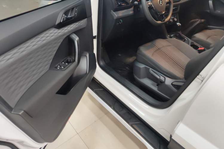 Used Volkswagen Tharu 2022 280TSI Two-Wheel Drive Trend Edition