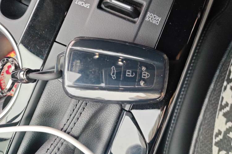 Used Toyota Highlander 2022 Dual-Engine 2.5L Four-Wheel Drive Prestige Version 7 Seats Vehicle Key