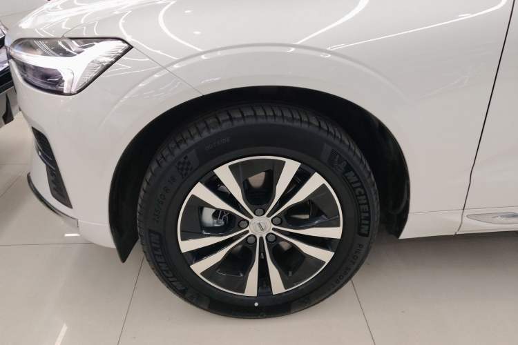 Used Volvo XC60 2024 B5 4x4 Smart Luxury Edition
