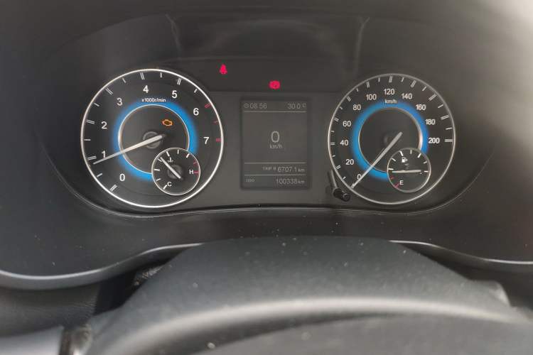 Used Dongfeng Fengon S560 2022 1.5T Manual Urban Model
