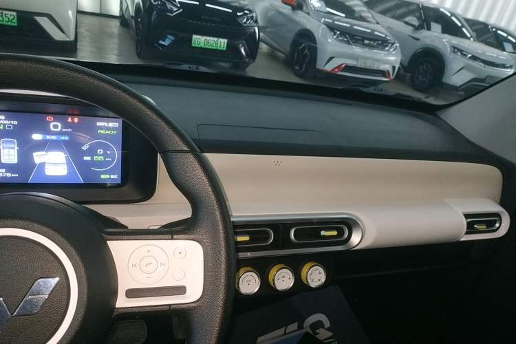 Used Wuling Hongguang MINIEV 2024 3rd Generation 215km Youth Edition