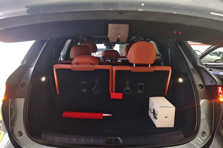 Used BYD Tang L 2025 DM 175KM Drone Player Edition