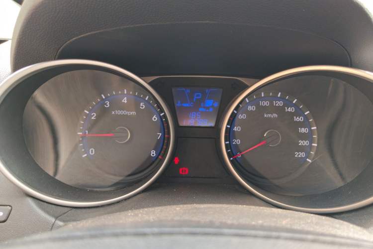 Used Hyundai ix35 2015 2.0L Automatic 2WD Smart Type China IV Instrument Cluster