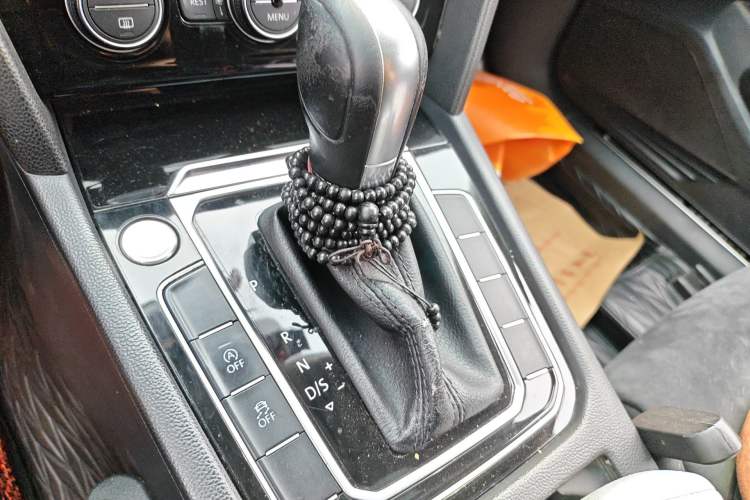 Used Volkswagen Magotan 2017 330TSI DSG Luxury Model Gear Lever