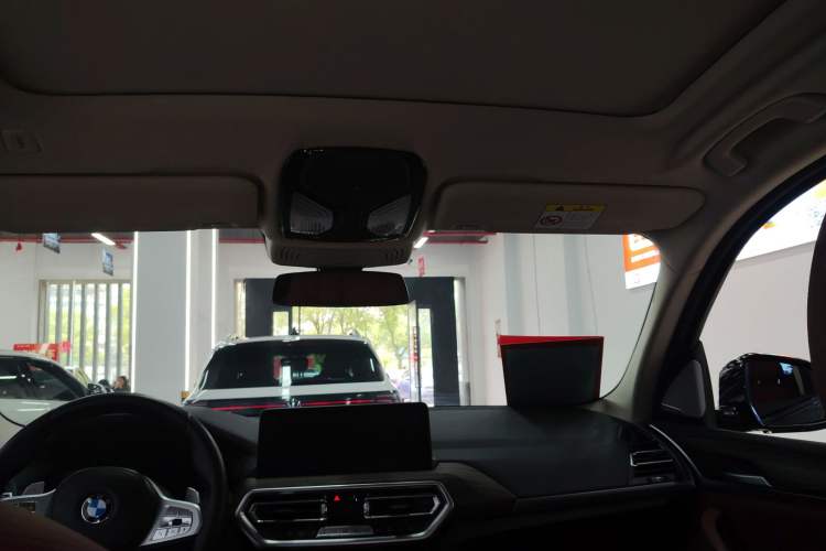 Used BMW X3 2023 Restyled xDrive30i Leading Edition M Night Sky Package Headliner