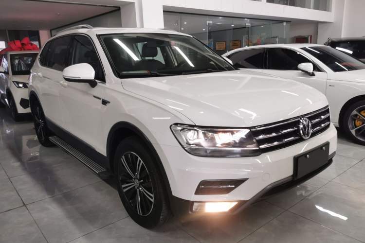 Used Volkswagen Tiguan L 2019 Updated Version 330TSI Automatic Two-Wheel Drive Panoramic Comfort Edition China VI Standard
