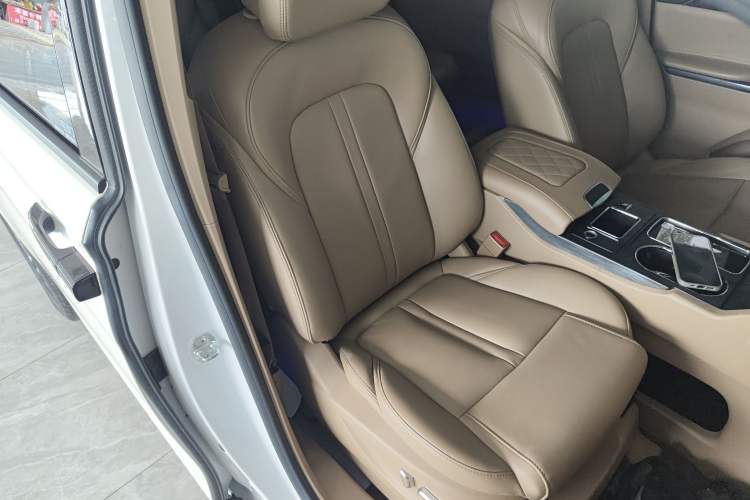 Used Buick GL8 2021 ES Land Cruiser 653T Luxury Edition Right Front Seat