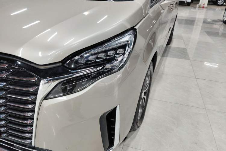 Used Buick GL8 2023 ES Lu Zun Deluxe Model
