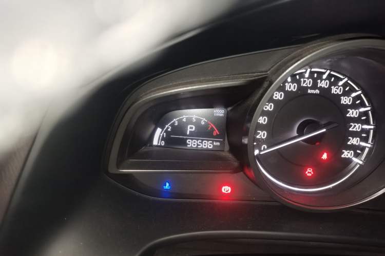 Used Mazda CX-4 2018 2.0L Automatic Two-Wheel Drive Blue Sky Premium Upgrade Version China VI Standard
