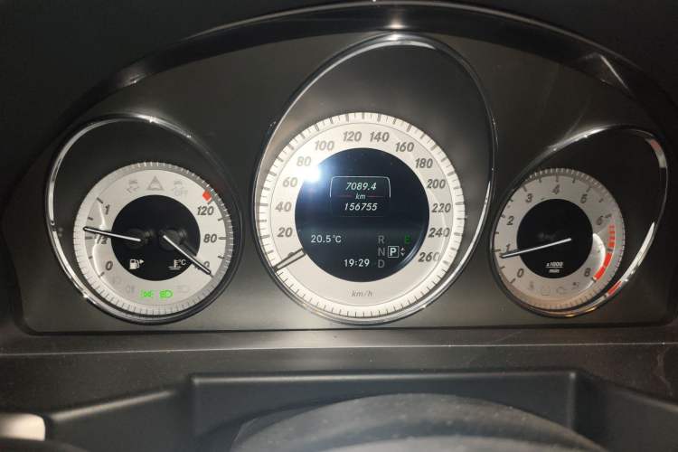 Used Mercedes-Benz GLK-Class 2015 GLK 260 4MATIC Fashion Edition Ultimate Version
