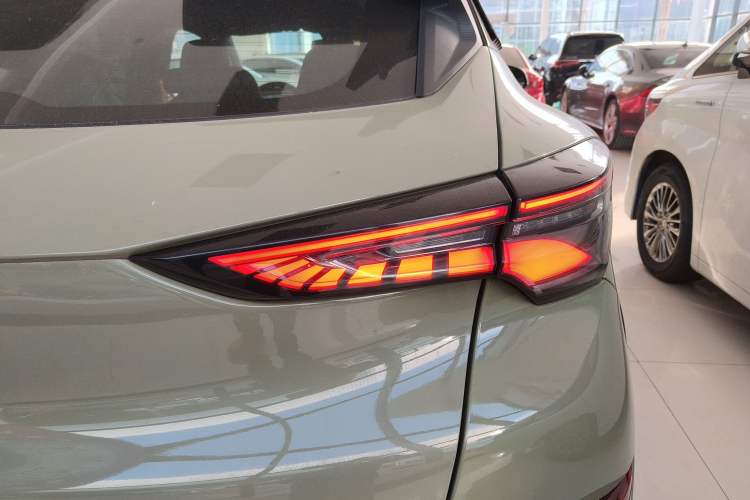 Used CHANGAN UNI-T 2022 1.5T Sport Edition Premium Version Exterior 6