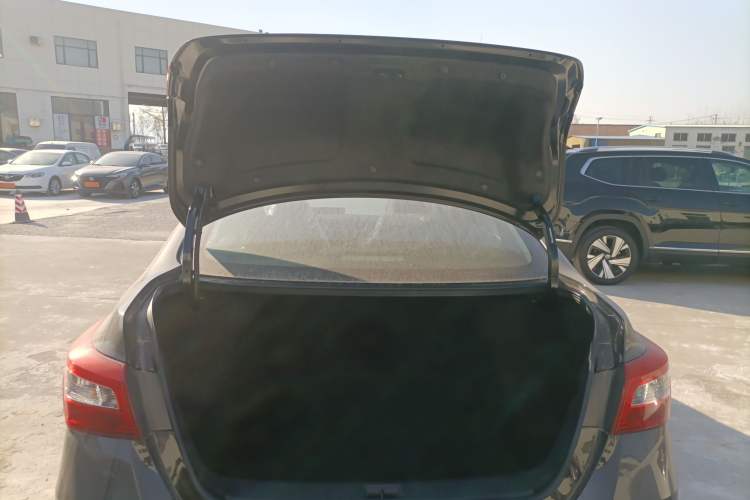 Used Nissan Sylphy 2024 Facelifted Three Classic 1.6XE CVT Comfort Edition
