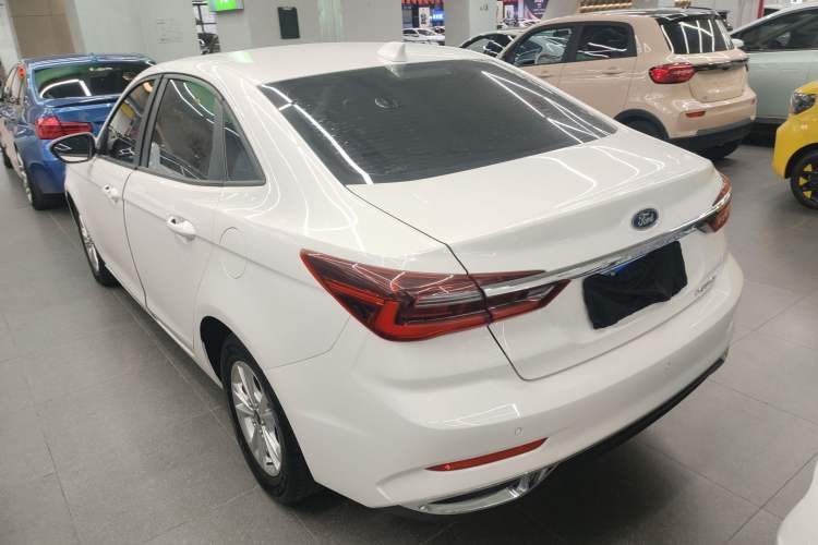 Used Ford Escort 2021 1.5L Automatic Platinum Edition