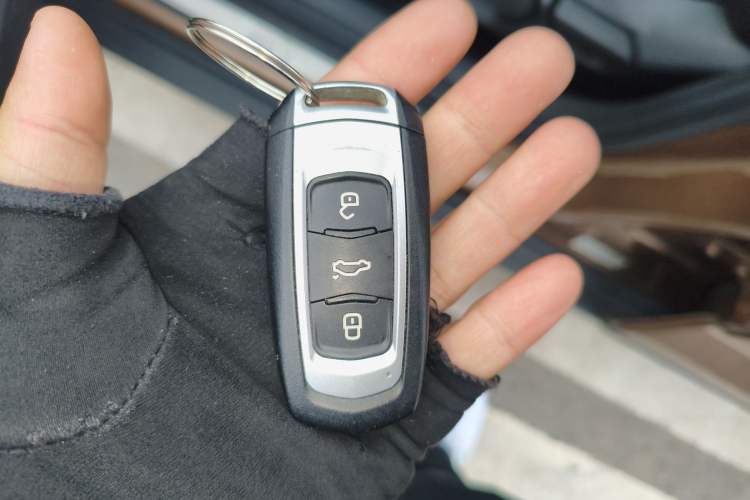 Used Geely Auto Emgrand GS 2016 Elegant Edition 1.3T Automatic LingShang Model