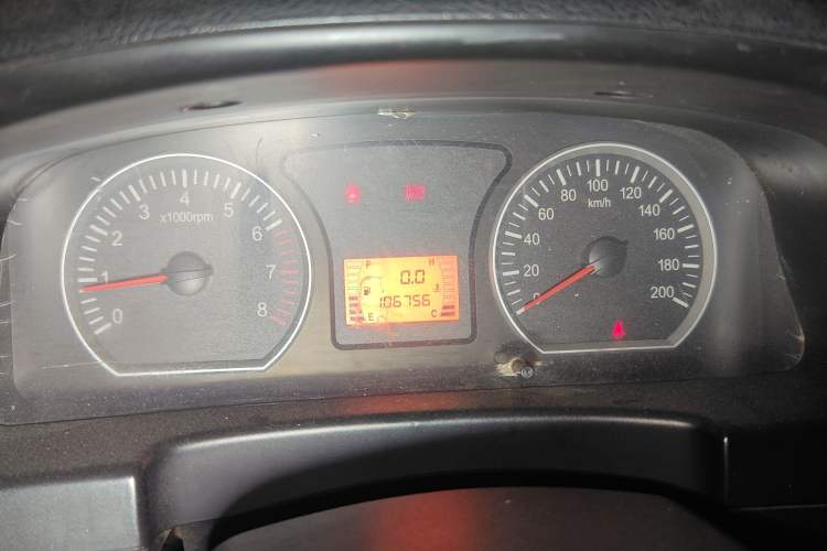 Used FORTHING Lingzhi 2016 V3 1.5L 7-Seater Comfort Model China V Standard
