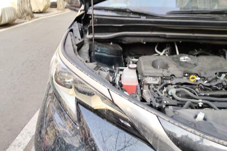 Used Toyota Granvia 2022 2.5L Hybrid Prestige Edition Right Front Headlight