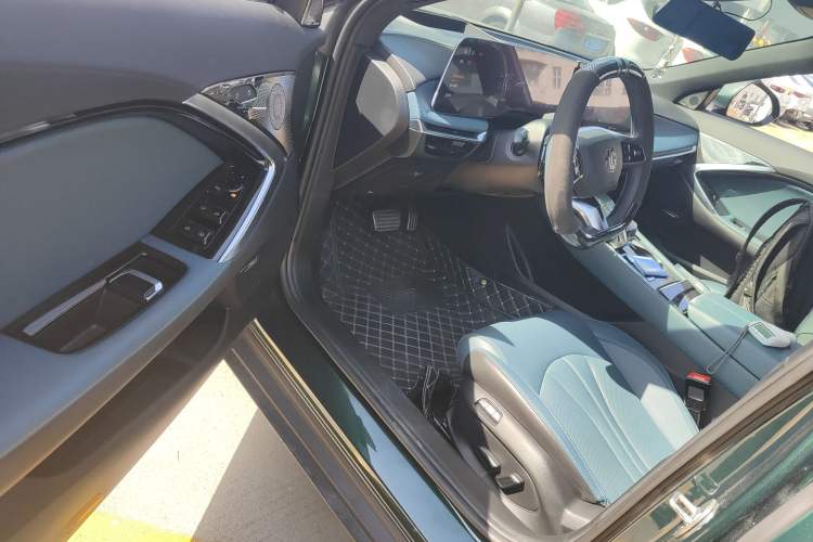 Used MG 7 2023 2.0T Automatic Hunter Luxury Edition