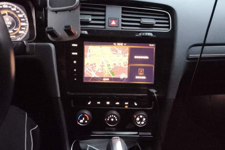 Used Volkswagen Golf 2020 Charming Edition 280TSI DSG R-Line Audio And AC Panel