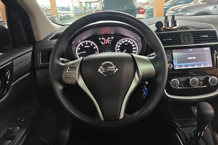 Used Nissan Tiida 2016 1.6L CVT Cool Dynamic Edition Steering Wheel