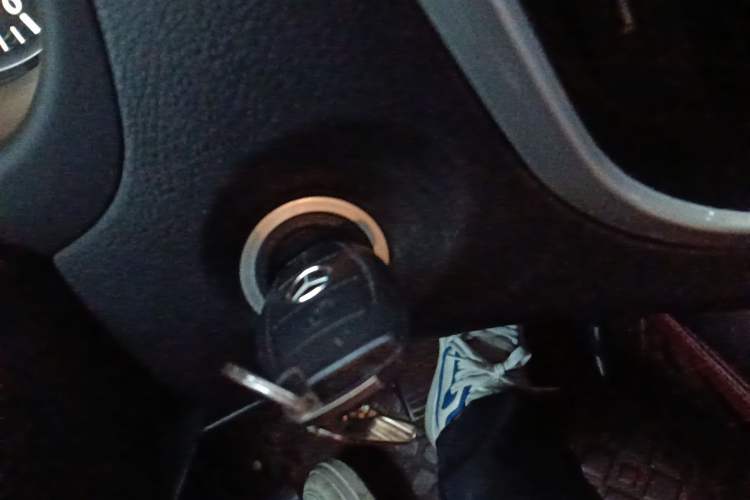 Used Mercedes-Benz V-Class  Vehicle Key