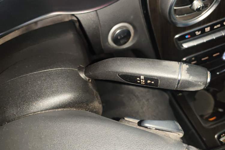 Used Mercedes-Benz C-Class 2015 C 180 L