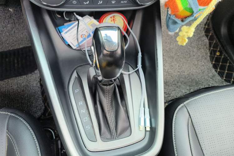 Used Ford Escort 2017 Happiness Edition 1.5L Automatic Fashion Version Gear Lever