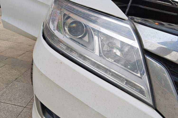 Used Honda Crider 2016 1.8L CVT Luxury Edition Right Front Headlight