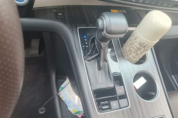 Used Toyota Granvia 2022 2.5L Hybrid Flagship Edition Gear Lever