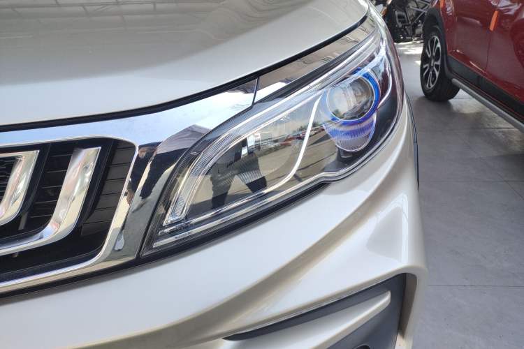 Used Geely Auto Vision X3 2020 1.5L CVT Luxury Model Left Front Headlight