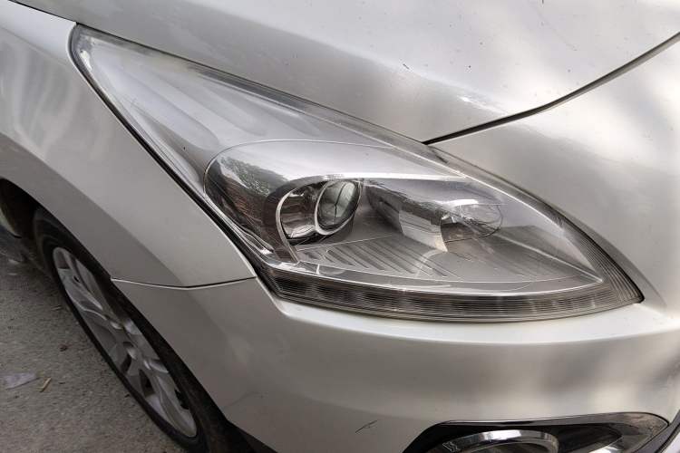 Used Peugeot 3008 2013 1.6THP Automatic Prestige Edition Right Front Headlight