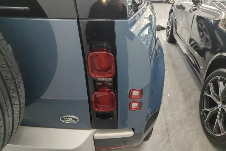 Used Land Rover Defender 2024 90 3.0T P400 HSE
