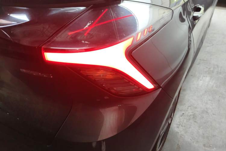 Used MG 4 EV 2023 415 km Range Sea-Faring Champion Edition Exterior 3