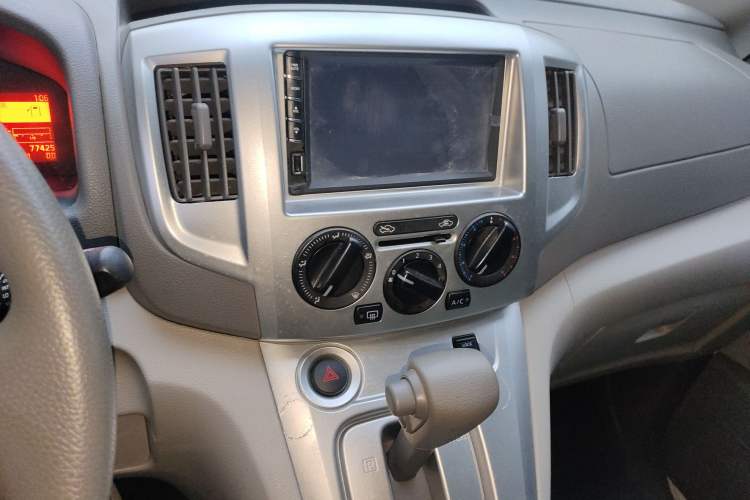 Used Nissan NV200 2018 1.6L CVT Luxury Model