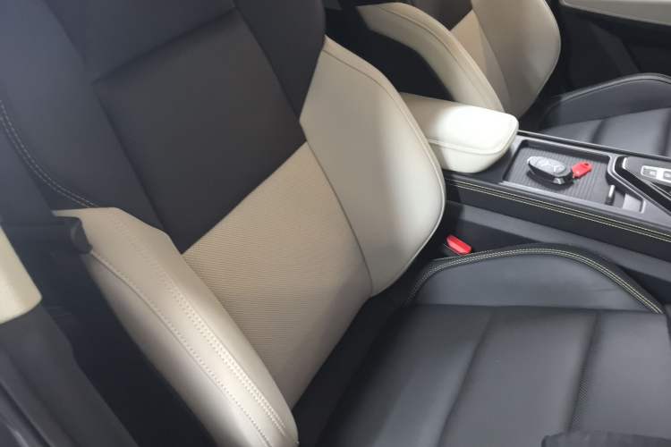 Used Lynk & Co 02 2022 2.0T DCT Shine Pro
